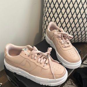 Nike Air Force 1 Pixel Size 8